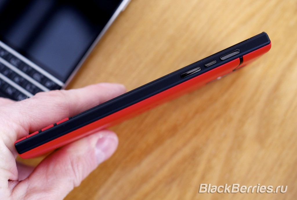 BlackBerry-Passport-Red-30